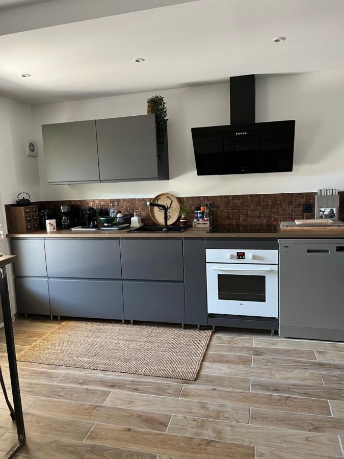 Appartement Entre Village Et Plages. Saint-Cyr-sur-Mer Exteriör bild