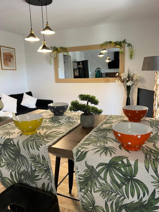 Appartement Entre Village Et Plages. Saint-Cyr-sur-Mer Exteriör bild